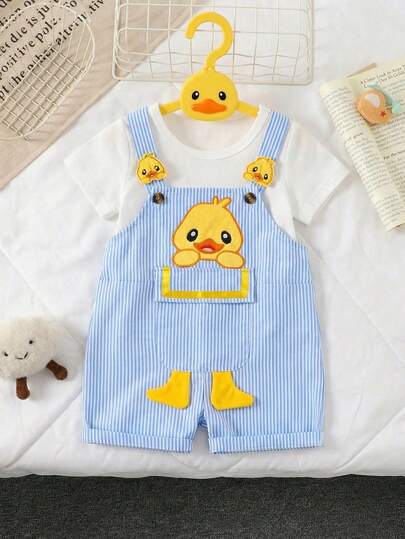 SHEIN 2件套男婴圆领短袖T恤和卡通鸭子刺绣背带短裤套装，春夏休闲婴儿服装，男婴夏季服装，男婴套装，婴儿男童服装，婴儿休闲连体衣，新生儿中性套装，自然婴儿服装，婴儿男女通用服装套装，男婴卡通鸭子连体衣