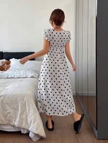 Dream Adore Áo ngủ nữ cổ chữ V có dây rút in họa tiết chấm bi - trắng - Xem 2