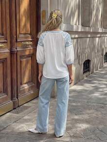 Hansera Fembélia 2026 新款夏季度假休闲短袖优雅女士沙滩上衣 - 藍白色 - 查看 5