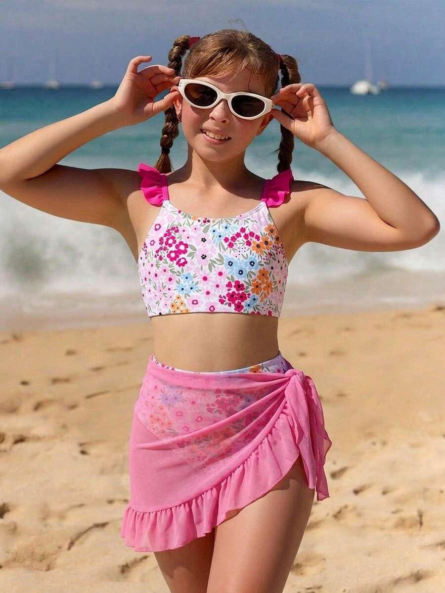 SHEIN 少女比基尼套装，可爱多彩（蓝、粉、黄、红、绿叶、花朵）针织面料，荷叶边裙摆三件套泳衣，时尚休闲优雅，适合游泳、夏季度假、海滩、泳池、节日派对