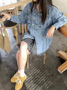 DAZY Áo sơ mi denim dài tay cổ bẻ thêu hoa dành cho nữ, kiểu dáng thường ngày. - Màu xanh lam - Xem 7