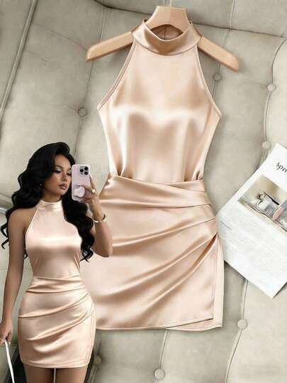 Selianne Đầm satin mới thời trang, cổ cao, không tay, xếp ly eo, dáng bất đối xứng, ôm sát gợi cảm, phù hợp cho phái nữ. Có nhiều kiểu dáng bao gồm đầm satin, đầm xuân/hè, đầm dự tiệc thanh lịch, trang phục đi nghỉ mát, trang phục ngày Valentine, đầm satin, đầm màu mơ, đầm gợi cảm, đầm không tay. Ngoài ra, chiếc đầm này cũng phù hợp cho mùa tốt nghiệp, trang phục đi làm thường ngày thời trang, trang phục công sở, trang phục thường ngày đa năng, cũng như trang phục chuyên nghiệp của giáo viên thành thị.