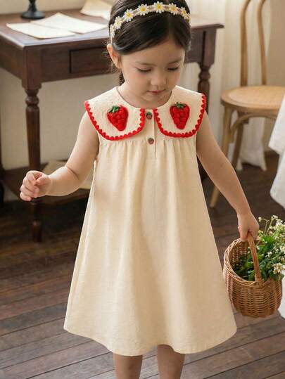 SHEIN Vintaside Kids Đầm dệt kim kiểu dáng đồng quê giản dị, tươi tắn, dễ thương cho bé gái, cổ vuông, cài khuy hình quả dâu tây, chất liệu vải dệt họa tiết, thích hợp mặc hàng ngày, đi nghỉ mát và dã ngoại, mùa xuân/hè.