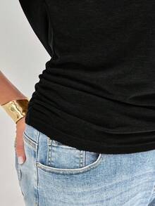 SHEIN Essnce Áo kiểu nữ cỡ lớn thời trang xuân hè, dáng rộng thoải mái, mỏng nhẹ, thoáng mát, màu tím trễ vai, kiểu dáng đơn giản, áo công sở, áo đi chơi, áo đi du lịch, áo ôm dáng dễ thương. - màu đen - Xem 5