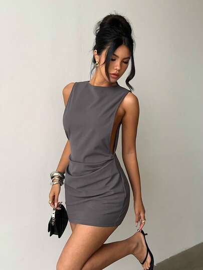 Aloruh 女士春夏新款优雅性感深灰色休闲通勤都市时尚无袖镂空袖收腰迷你连衣裙