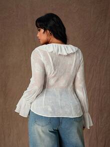 Rustia Blus Wanita Ukuran Besar Model V-Neck dengan Ruffle dan Patchwork, Modis, Serbaguna, untuk Pemakaian Sehari-hari, Lengan Panjang Transparan - Putih - View 2
