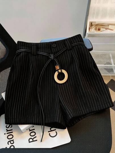 GlowEve CURVE Plus Size Women Casual Versatile Striped Fabric Drawstring Waist Short Shorts