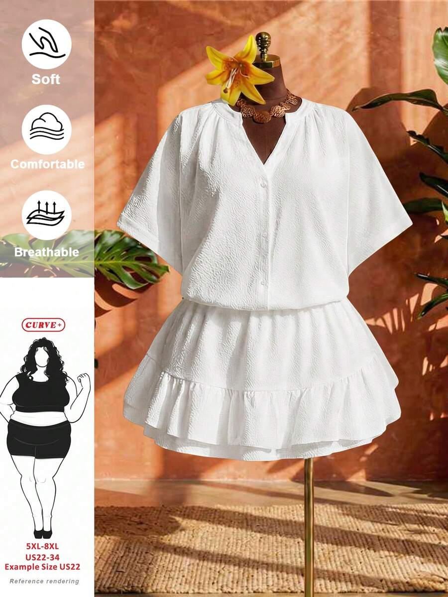 SHEIN CURVE+ 2026春夏新款大码休闲度假日常休闲套装，白色拼接短袖卷边立领V领收腰露脐上衣，搭配A字双层荷叶边不规则拼接打底裤、半身裙裤，梭织纹理面料，女款大码两件套