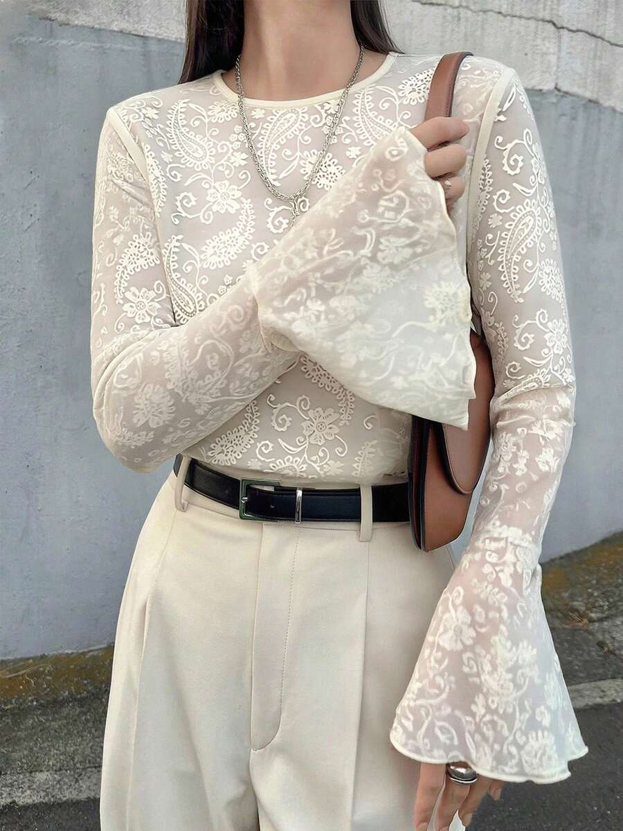 FRIFUL 女士圆领蕾丝面料修身喇叭袖纯色休闲T恤 - 米色 - 查看 1