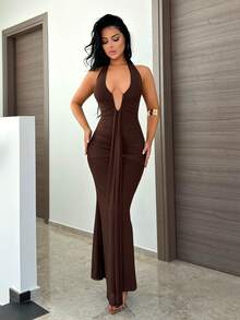 Vassilux Đầm maxi màu vàng kem gợi cảm cổ chữ V sâu, kiểu yếm, thanh lịch dành cho nữ, thích hợp cho mùa xuân/hè. Đầm màu nâu gợi cảm cổ yếm, đầm nâu sang trọng, dự tiệc. - Cà phê nâu - Xem 3