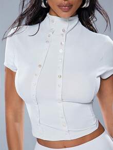 Denimoi Camiseta de cuello alto de manga corta ajustada con decoración de botones de unicolor para mujer - Blanco - Ver 1