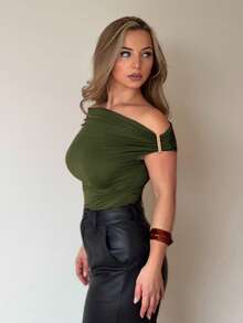 Jeta Ari Military Green Off Shoulder Knit T-Shirt, Summer - Army Green - View 4
