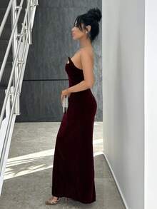 Vassilux Robe longue bustier en velours bordeaux pour femmes - Rouge foncé - Voir 4
