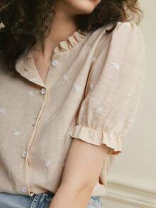 Écloséra 女士法式休闲日常度假荷叶边领花瓣袖纹理柔软面料蓝色衬衫，春夏款 - 卡其色 - 查看 3