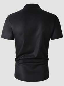 Manfinity Mode 男士撞色短袖衬衫，适合休闲、户外和派对穿着。男士休闲黑色衬衫，男士街头风短袖星形衬衫。 - 黑色 - 查看 2