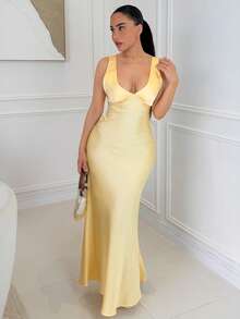 Milla Jasmine Abito lungo minimalista e sexy con scollo a V profondo, senza maniche e con schiena scoperta, in colore giallo/crema, adatto per feste, cocktail, occasioni formali, damigelle, compleanni, Natale, casual business - Giallo chiaro - Visualizzare 6