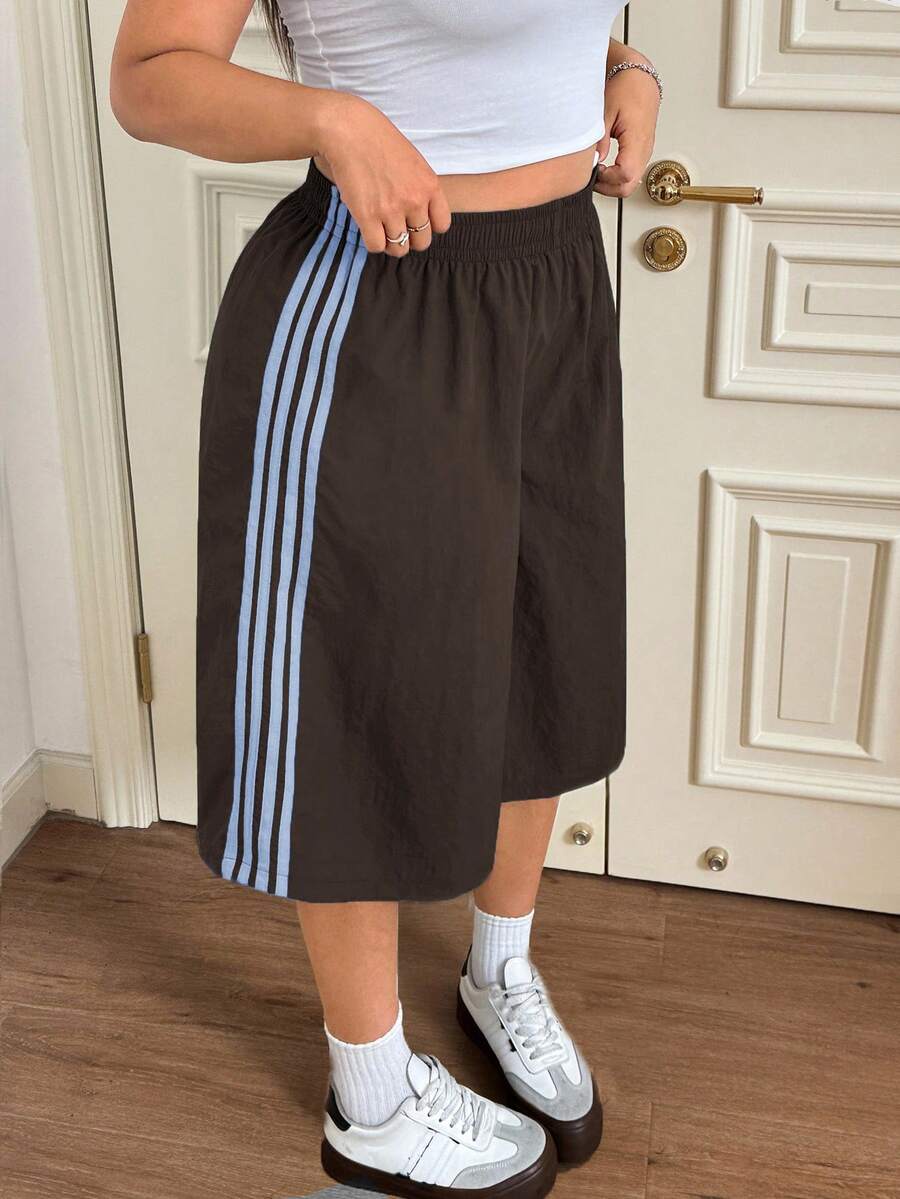 SHEIN EZwear 大码女式咖啡棕色宽松休闲短裤 - 咖啡棕 - 查看 1