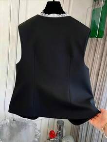 GlowEve CURVE Camisa de cárdigan holgada sin mangas con cuello redondo, adorno de botones de latón vintage, bolsillos y ribete de encaje blanco para mujer de talla grande, de tela de sarga, elegante para la playa, vacaciones, casual, negocios, festividades, en negro y blanco, versátil - Negro - Ver 2