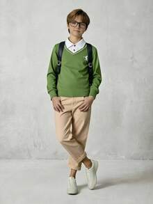 Casuvi Kids 两件套男童海军蓝 Polo 领二合一刺绣条纹衬衫搭配卡其色直筒裤套装，适合日常穿着、复古校园风、运动街头风、返校季、春秋季男童休闲两件套，男童套装，儿童休闲套装，儿童男童休闲套装，男童套装 - 綠色 - 查看 9