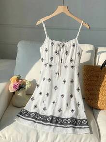 SHEIN EZwear 2000年代风格，夏季，春季，Y2K，复活节，度假，节日，大码女式印花系带休闲吊带连衣裙，假日，圣帕特里克节，沙滩装，大码女式太阳裙，沙滩裙套装，度假装，女式度假连衣裙，大码度假连衣裙，大码女式夏季套装 - 彩色 - 查看 8