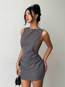 Aloruh 女士春夏新款优雅性感深灰色休闲通勤都市时尚无袖镂空袖收腰迷你连衣裙 - 深灰色 - 查看 3
