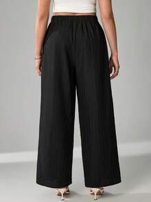SHEIN Tall CURVE 新款加大码女式高个女孩黑色提花面料弹力腰阔腿宽松休闲裤，高腰设计让您看起来更苗条，腿部更修长，适合高个女性穿着。适合所有季节和场合。 - 黑色 - 查看 5