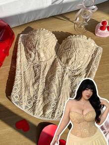 CovetEZ 大码女式蕾丝荷叶边性感抹胸塑身衣 - 白色 - 查看 1