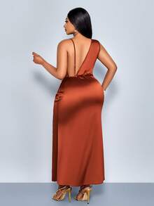 SOLERSUN Vestido largo de satén marrón elegante para mujer de talla grande, sin mangas y sin espalda, con cola de cadera, para invitada de boda, cóctel, fiesta y festival de música - Marrón - Ver 4