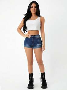 SHEIN PETITE 高腰破洞卷邊牛仔短褲 - 深色水洗藍 - 查看 3