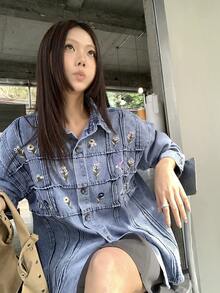 DAZY Áo sơ mi denim dài tay cổ bẻ thêu hoa dành cho nữ, kiểu dáng thường ngày. - Màu xanh lam - Xem 3