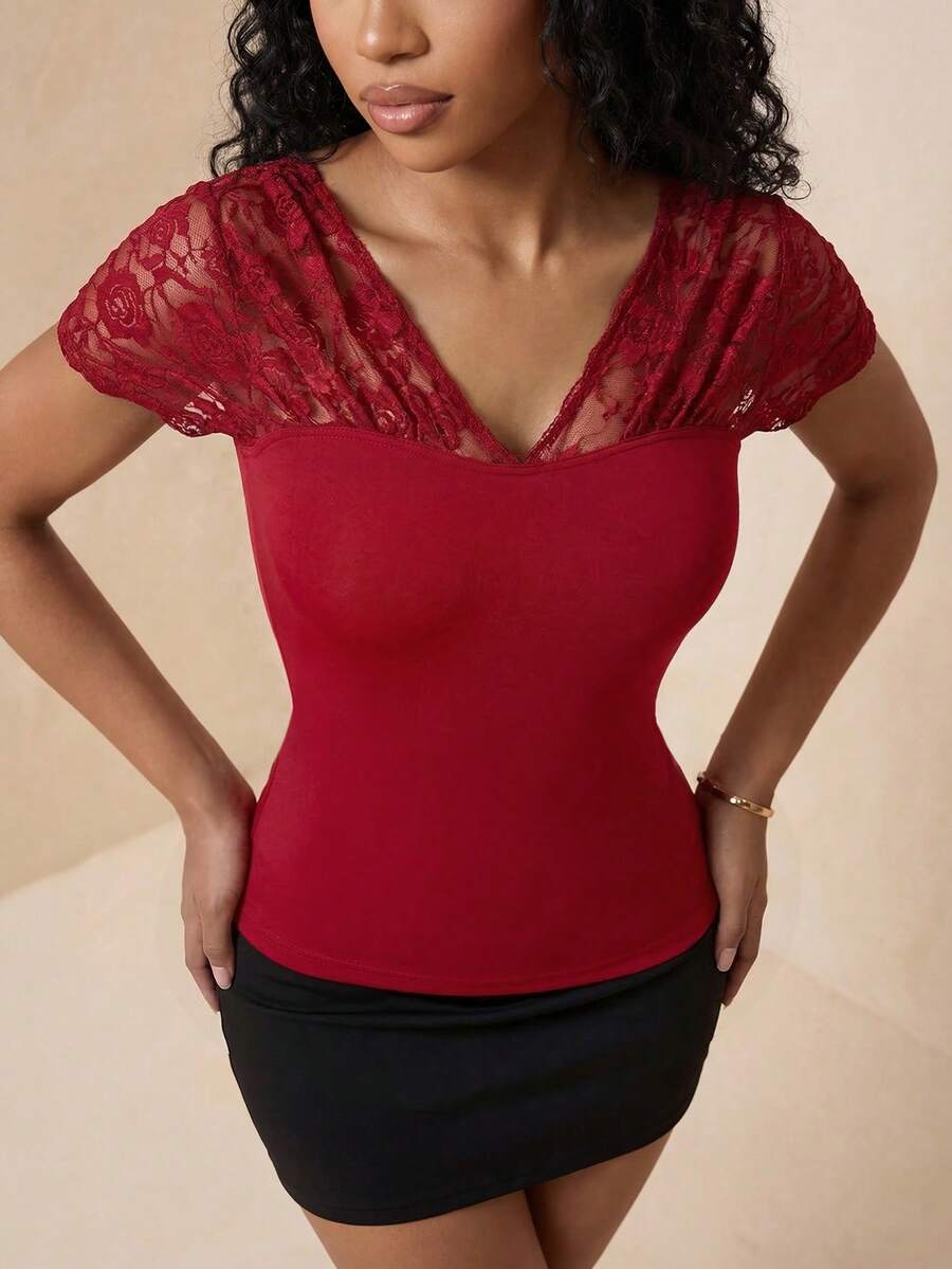 SHEIN Raffinéa 女士性感蕾丝拼接V领修身短款T恤 - 紅色 - 查看 1