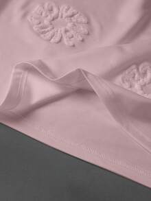 Manfinity EMRG Men's Floral Textured Crew Neck Short Sleeve T-Shirt - Baby Pink - View 5