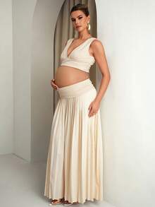 MaterniChic Bộ 2 món dành cho bà bầu: Áo tank top ngắn cổ chữ V sâu và chân váy midi cạp chun điều chỉnh được. - Màu be - Xem 6