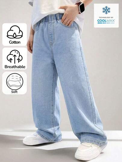 SHEIN Streecool Kids Pantalones vaqueros rectos de ajuste relajado para niños, recomendación de estilo escolar casual versátil. Denim lavado azul claro suave y cómodo. Diseño de cintura elástica para facilitar el uso. Silueta de pierna recta que favorece las piernas y las proporciones. Adecuado para salidas diarias, campus, temporada de regreso a la escuela, viajes y talla grande.