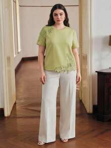 Anewsta Women's Embroidered Plus Size Hollow-Out Applique T-Shirt, Spring/Summer - Green - View 3