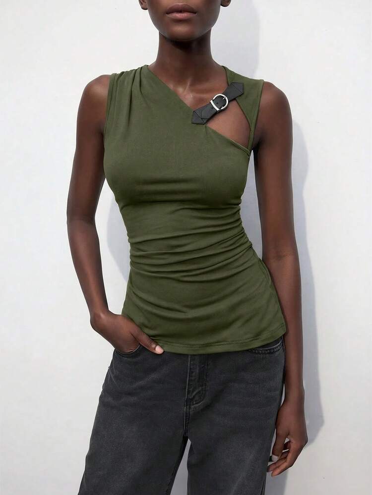 SHEIN Maija PUレザーデコレーション フィッテッド スリーブレストップ、春夏初秋、独立記念日、卒業シーズンなど、様々なシーンで活躍するアーバンシックなカジュアルウェア