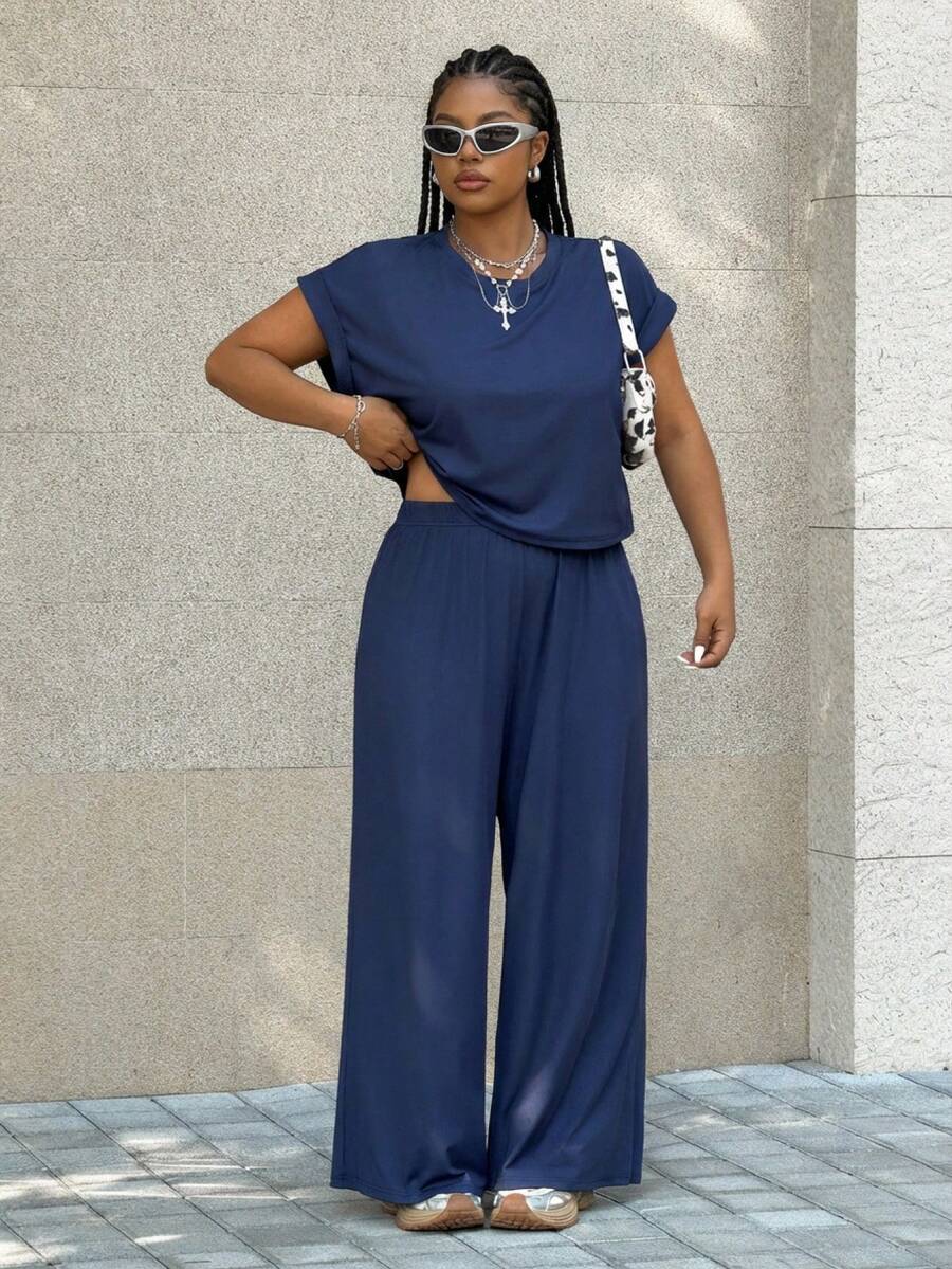 SHEIN EZwear 大码女式纯色蝙蝠袖短袖T恤和阔腿裤休闲两件套 - 淺灰色 - 查看 1