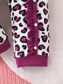 SHEIN 2件套婴儿男女通用婴儿幼儿新生儿0-3岁情人节爱心图案荷叶边装饰按扣连体衣和红色发带套装，春夏款，适合新年、情人节、生日派对、节日、拍照、新生儿连体衣、男女通用连体衣 - 紫羅蘭色 - 查看 6