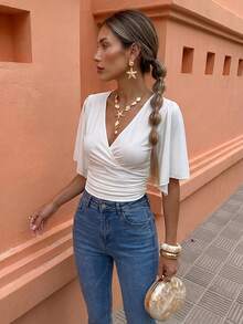 Flora Isola Flora Isola 休闲度假风褶皱不对称短袖米黄色露脐上衣（女款） - 米色 - 查看 3