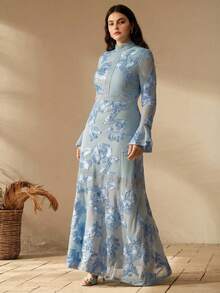 Anewsta 大码女式蓝色浪漫优雅立领喇叭袖花卉刺绣网纱修身长裙，拼接蕾丝缎带装饰，适合日常、度假、派对、情人节、婚礼等场合。 - 藍色 - 查看 3