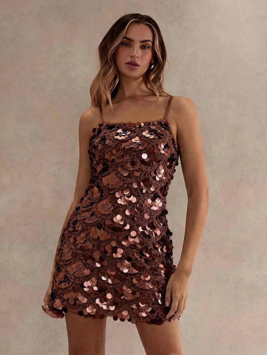Glamine Đầm hai dây ngắn ôm sát màu trơn phối sequin dành cho nữ. - màu nâu - Xem 1