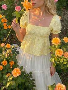 SHEIN MOD 黄色纱线染色提花短袖娃娃衫 – 可爱、约会、派对、女士春夏装、春假、度假、野餐、节日、生日等场合的理想选择。这款上衣采用宽松领口和泡泡袖设计，风格百搭，适合各种场合。黄色夏季上衣，黄色娃娃衫，适合夏季穿着，田园风。 - 黃色 - 查看 1