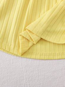 SHEIN Bộ váy áo hè 2 mảnh mới cho bé gái | Váy đỏ xếp ly có nơ + Váy trắng in hình dưa hấu | Váy công chúa ngọt ngào dáng xòe cạp cao | Váy cotton thường ngày dự tiệc | Thiết kế xếp ly họa tiết trái cây cho bé 1-3 tuổi | Trang phục chụp ảnh hè tươi tắn - Nhiều màu - Xem 6