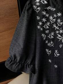 SHEIN Franclia 女士休闲刺绣翻领短袖衬衫 - 黑色 - 查看 5