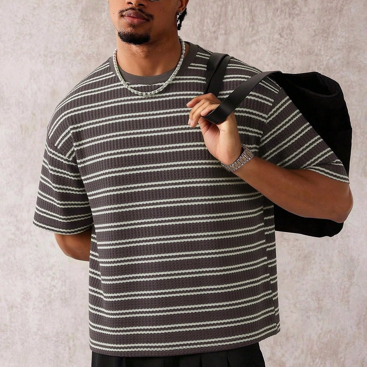 Camiseta de manga corta de cuello redondo casual de uso diario con rayas para hombres