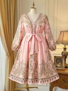 Rometta 大码女式局部印花优雅灯笼袖 V 领修腰 A 字形连衣裙 - 粉色 - 查看 2