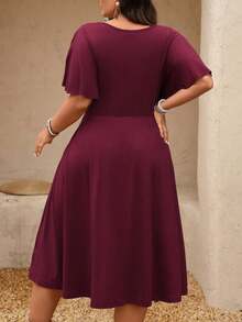 SHEIN LUNE Plus Size Women's Spring & Summer V-Neck Chain Splice Ruffle Twist Waist Textured Elegant Mid-Length A-Line Dress - Burgundy - View 2