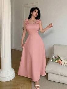 Feyla 女士优雅纯色3D立体花卉吊带连衣裙 - 淺粉色 - 查看 3