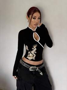 StreetHx 女士秋冬杏色新款中国风纽扣装饰龙纹印花修身舒适街头风Y2K复古2000年代风格立领长袖T恤 - 黑色 - 查看 3