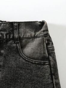 Sparklyn 少女Y2K复古水洗灰黑色牛仔短裤，宽松直筒版型，面料柔软舒适，休闲时尚的蝴蝶刺绣口袋设计，适合夏季度假穿着。 - 黑色 - 查看 5